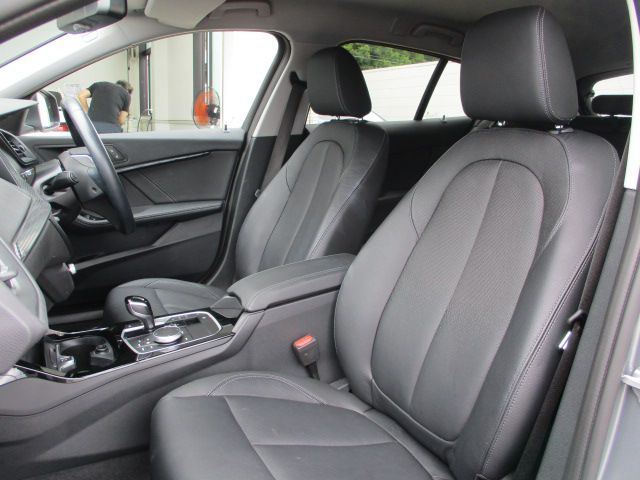 F40 118d Sports Hatch 5-door B47 2.0d