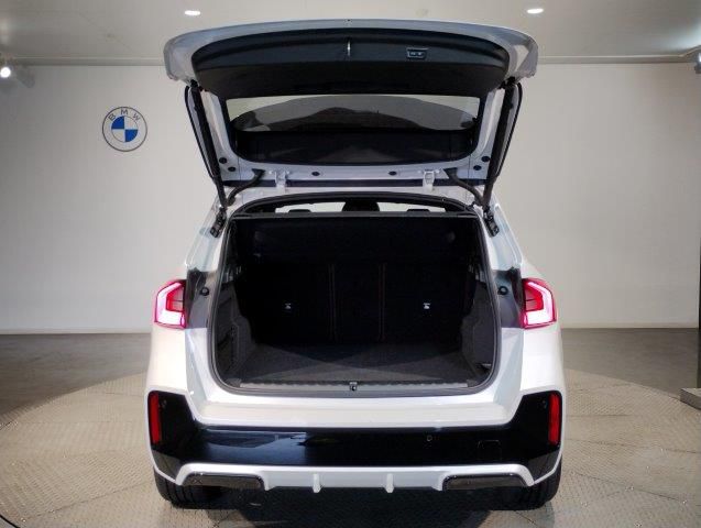U11 iX1 xDrive30
