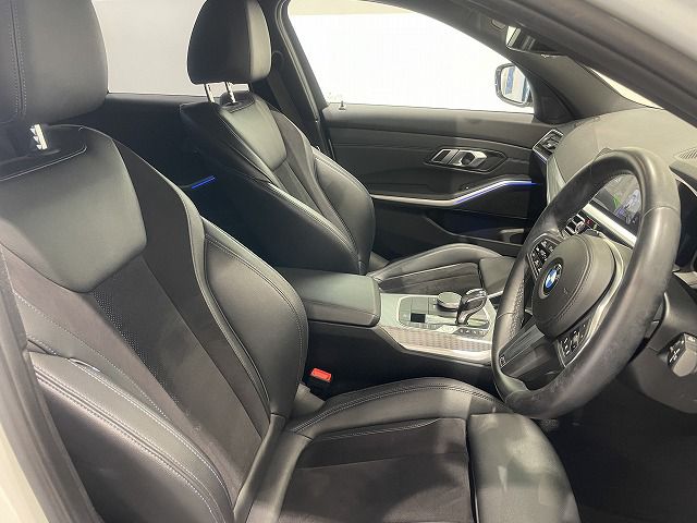 G21 320i RHD