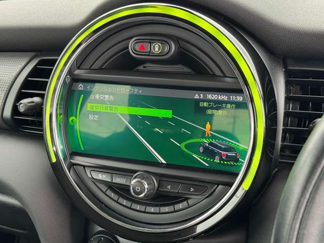 F55 COOPER D (AT)