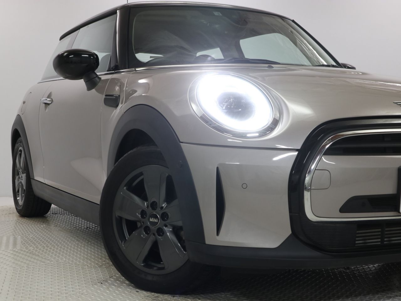 MINI Cooper F56 RHD