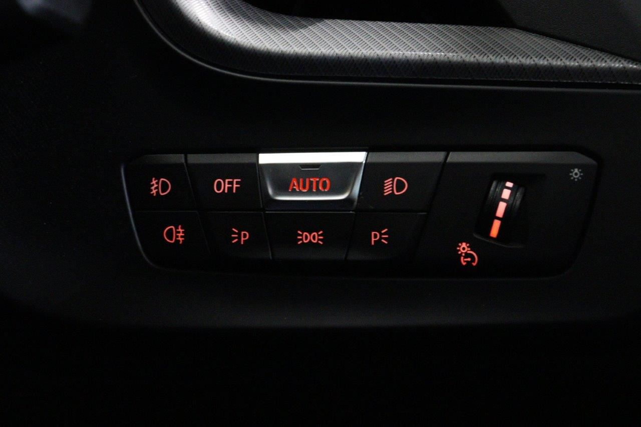 F40 118d Sports Hatch 5-door B47 2.0d
