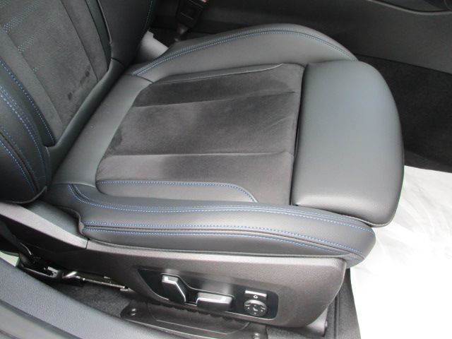 320d xDrive Berline RHD