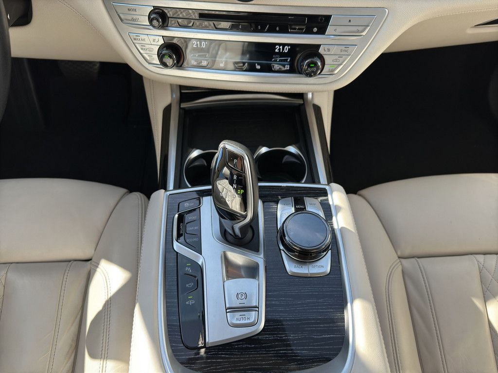 BMW 740
