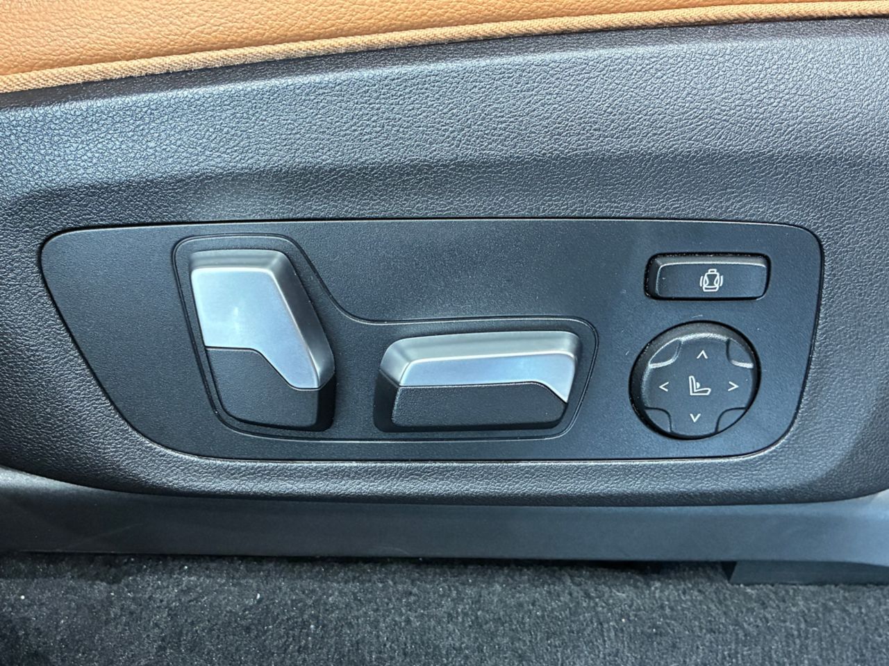 X4 M40i RHD