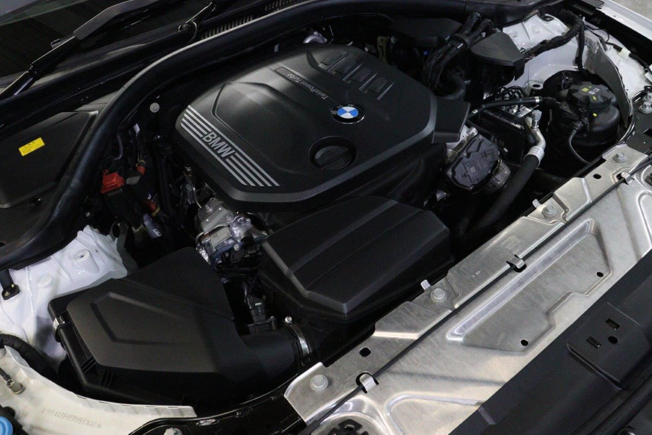 320d xDrive Berline RHD