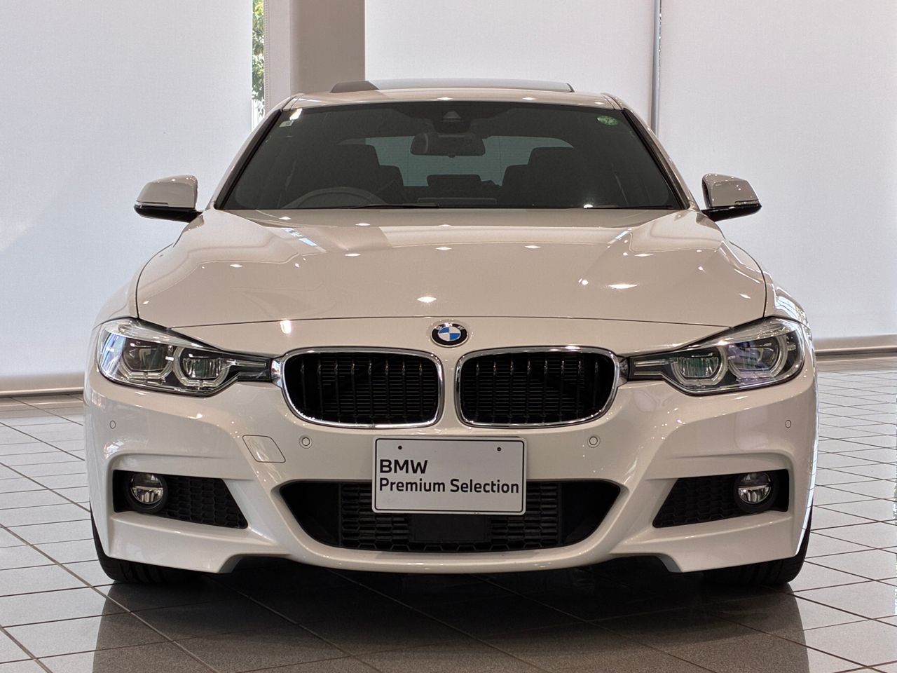 320D SEDAN RHD