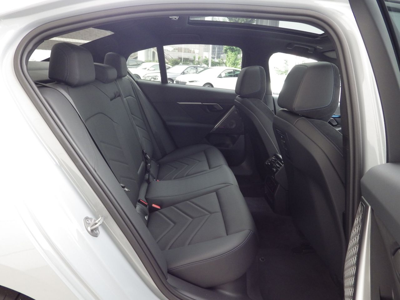 BMW i5 eDrive40 Sedan RHD