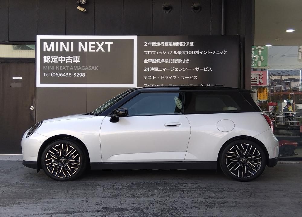 J01 MINI Cooper SE