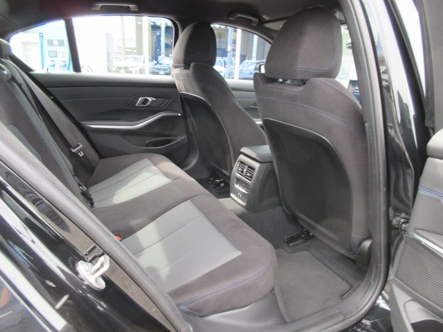 G20 320i Saloon LCI RHD MX