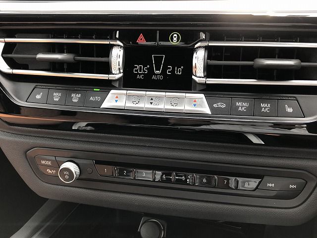 G29 z4 sDrive20i RHD