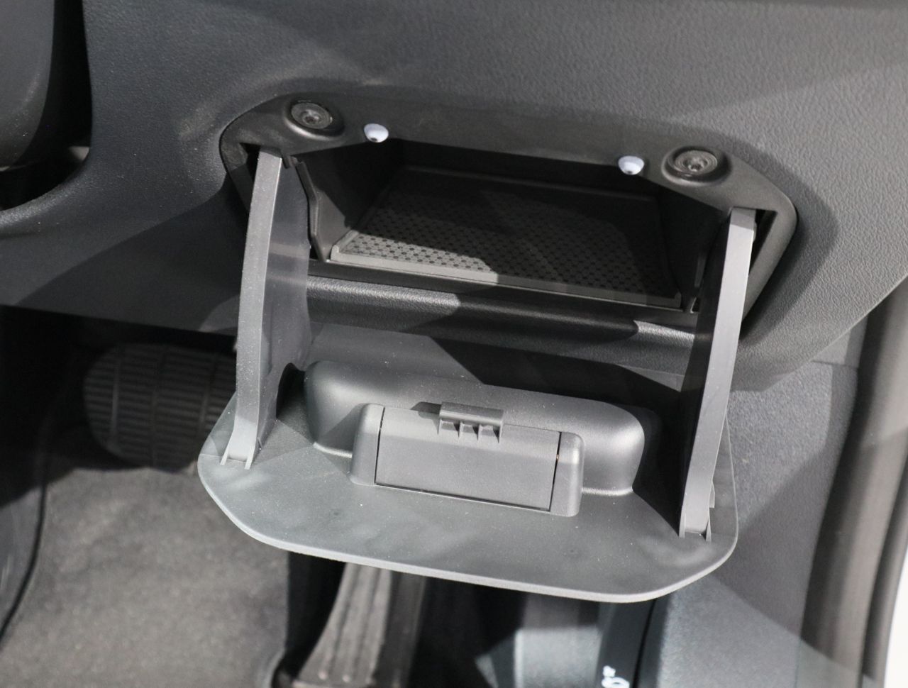 F40 118d Sports Hatch 5-door B47 2.0d