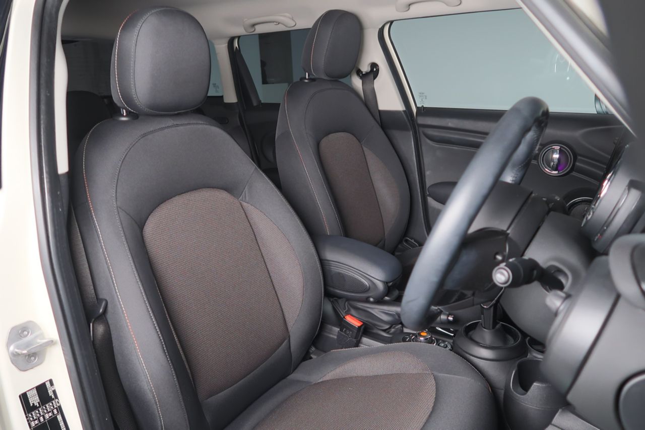 F55 MINI Cooper 5-Door Hatch LCI