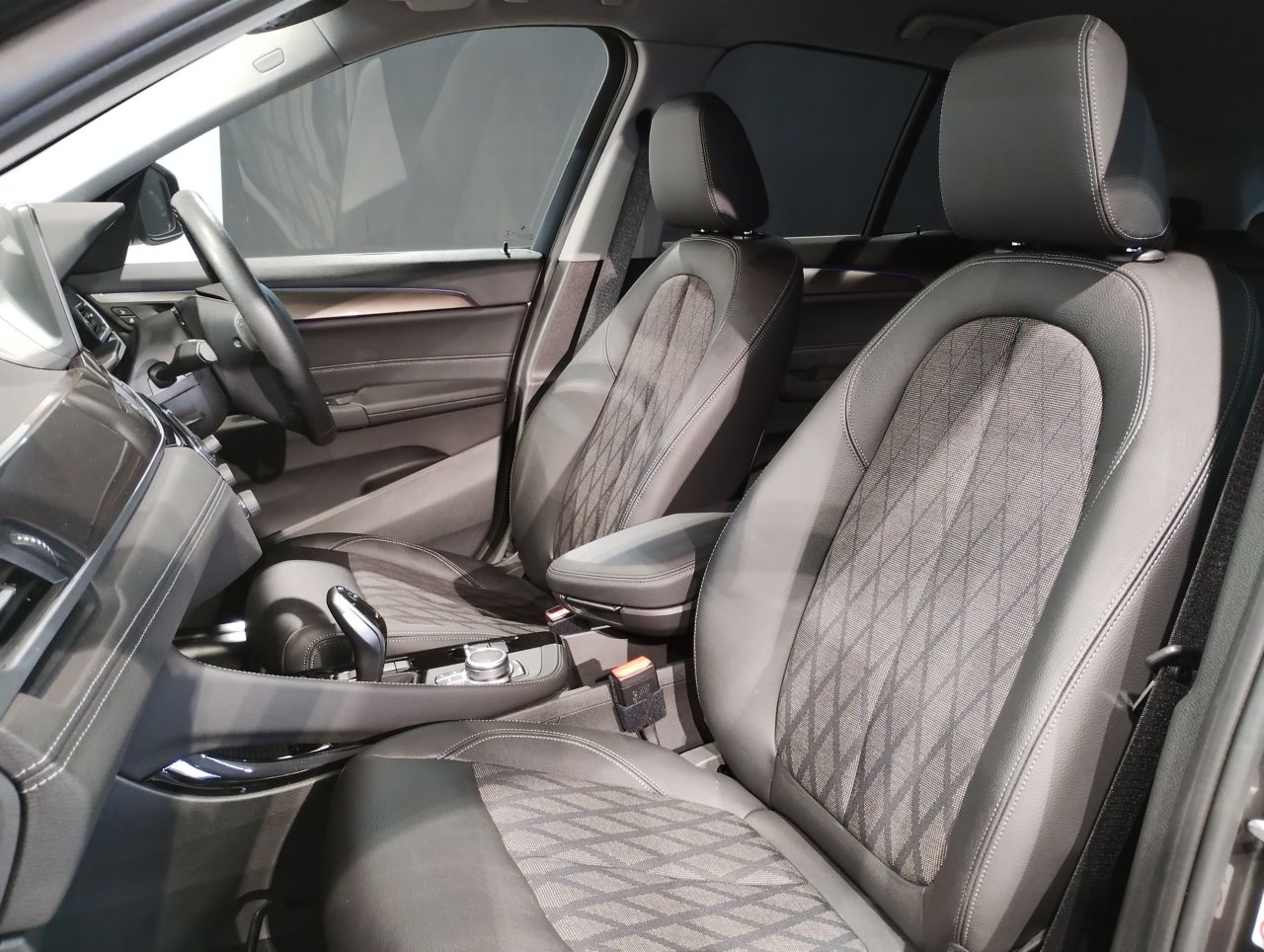 X1 sDrive18i RHD