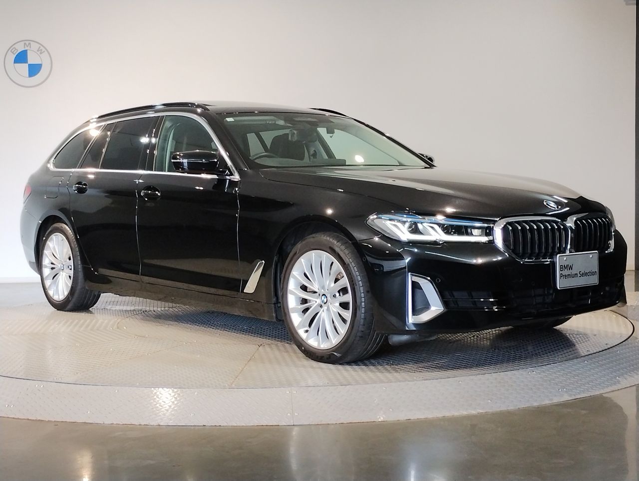 520d xDrive Touring RHD