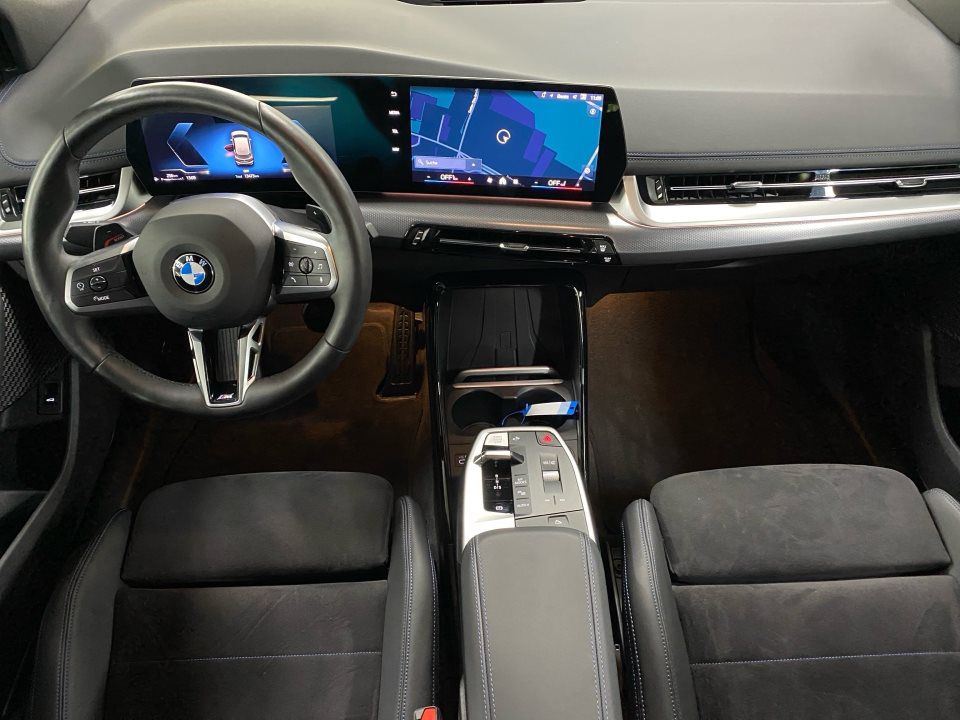 BMW 218