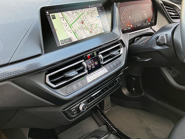 F40 118d Sports Hatch 5-door B47 2.0d