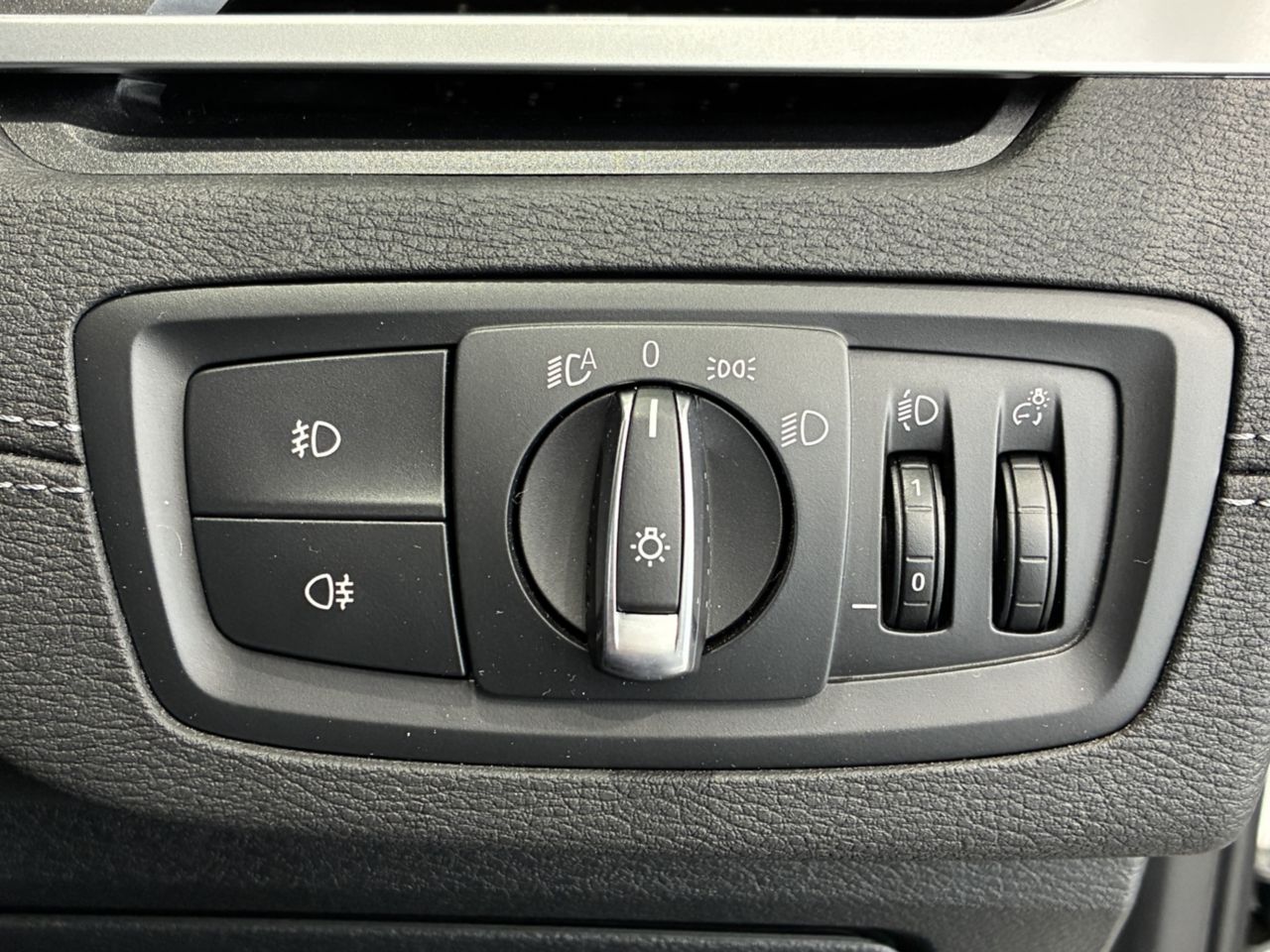 X1 sDrive18i RHD