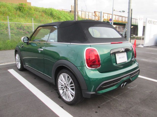 MINI Cooper S Convertible RHD