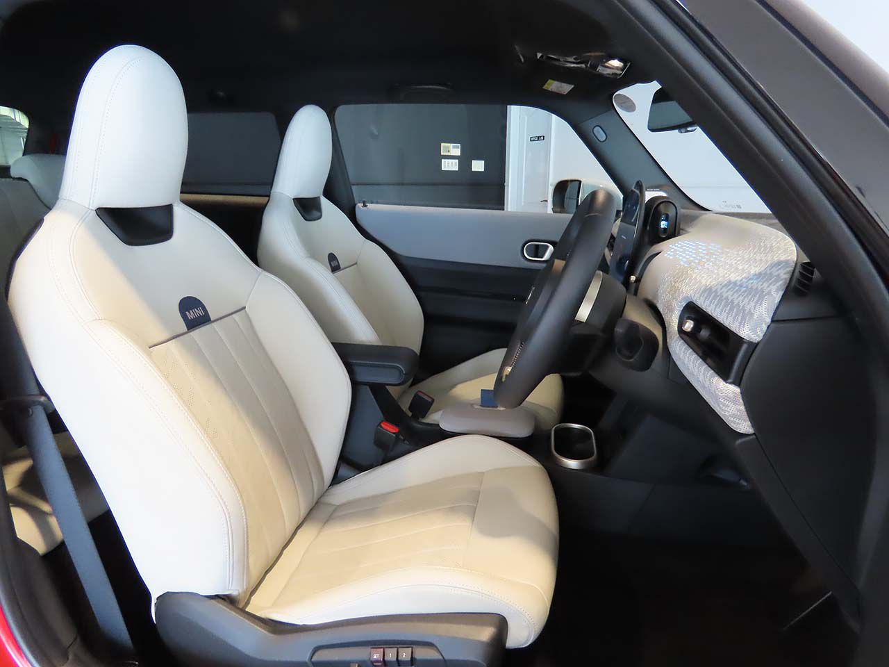 F66 MINI Cooper C 3Dr