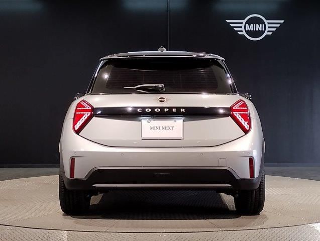 F66 MINI Cooper C 3Dr