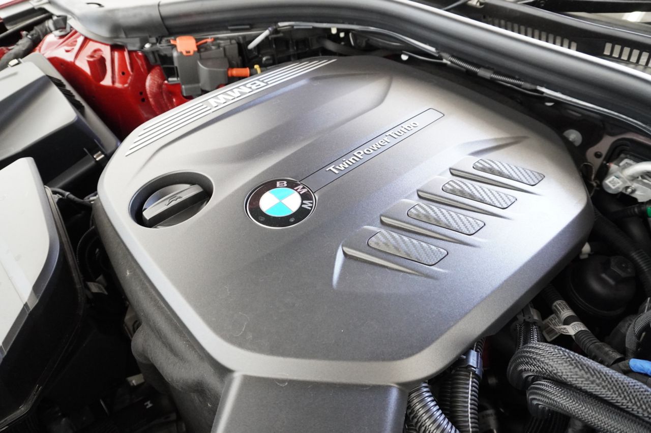 320d xDrive Berline RHD