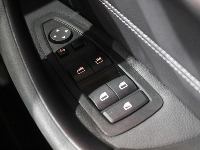 X1 sDrive18i RHD