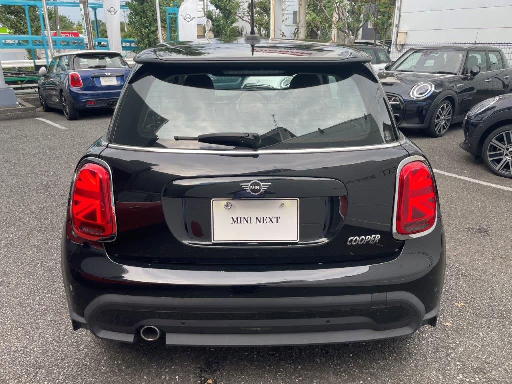 MINI Cooper F56 RHD