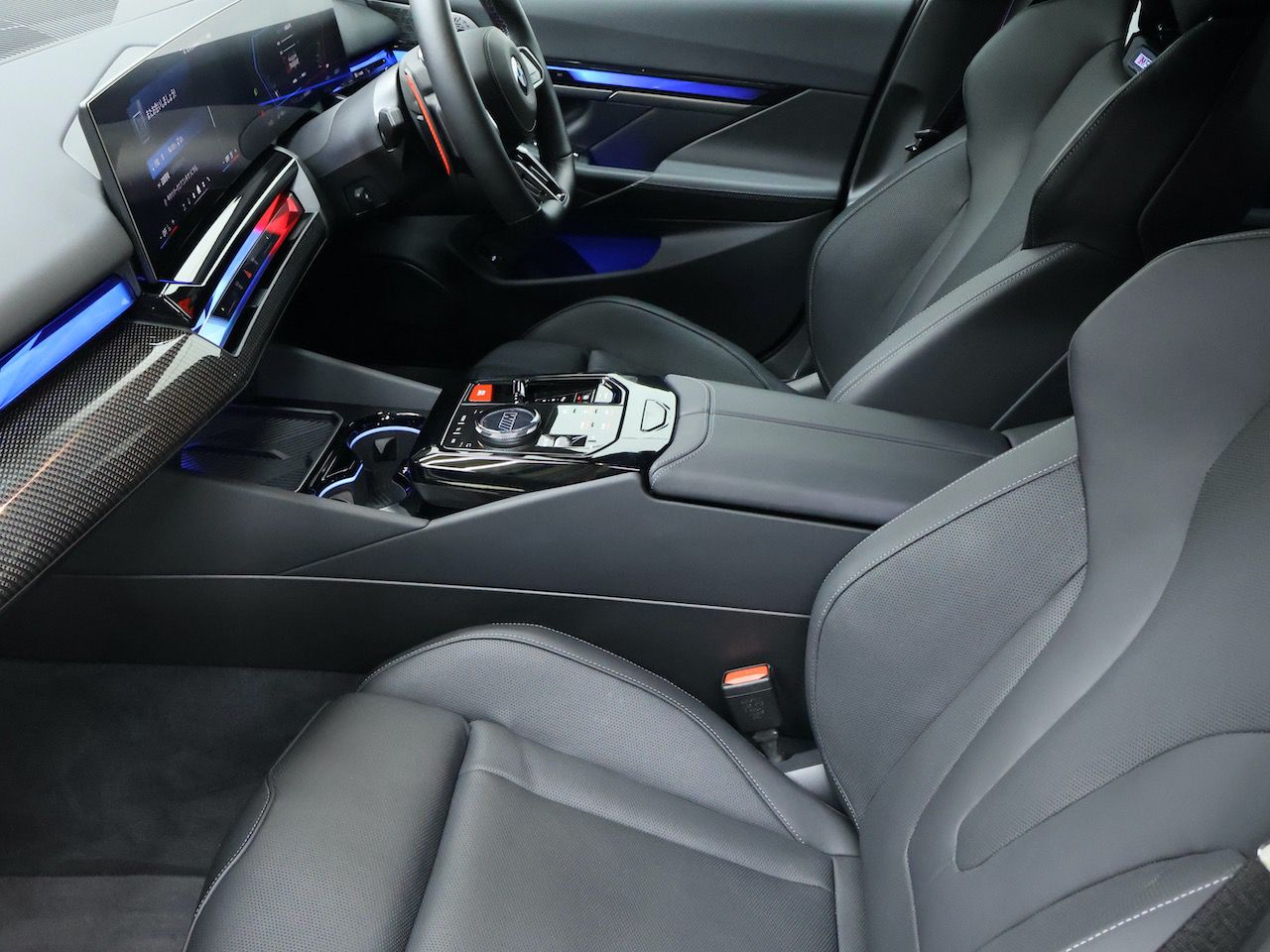 M5 Saloon RHD