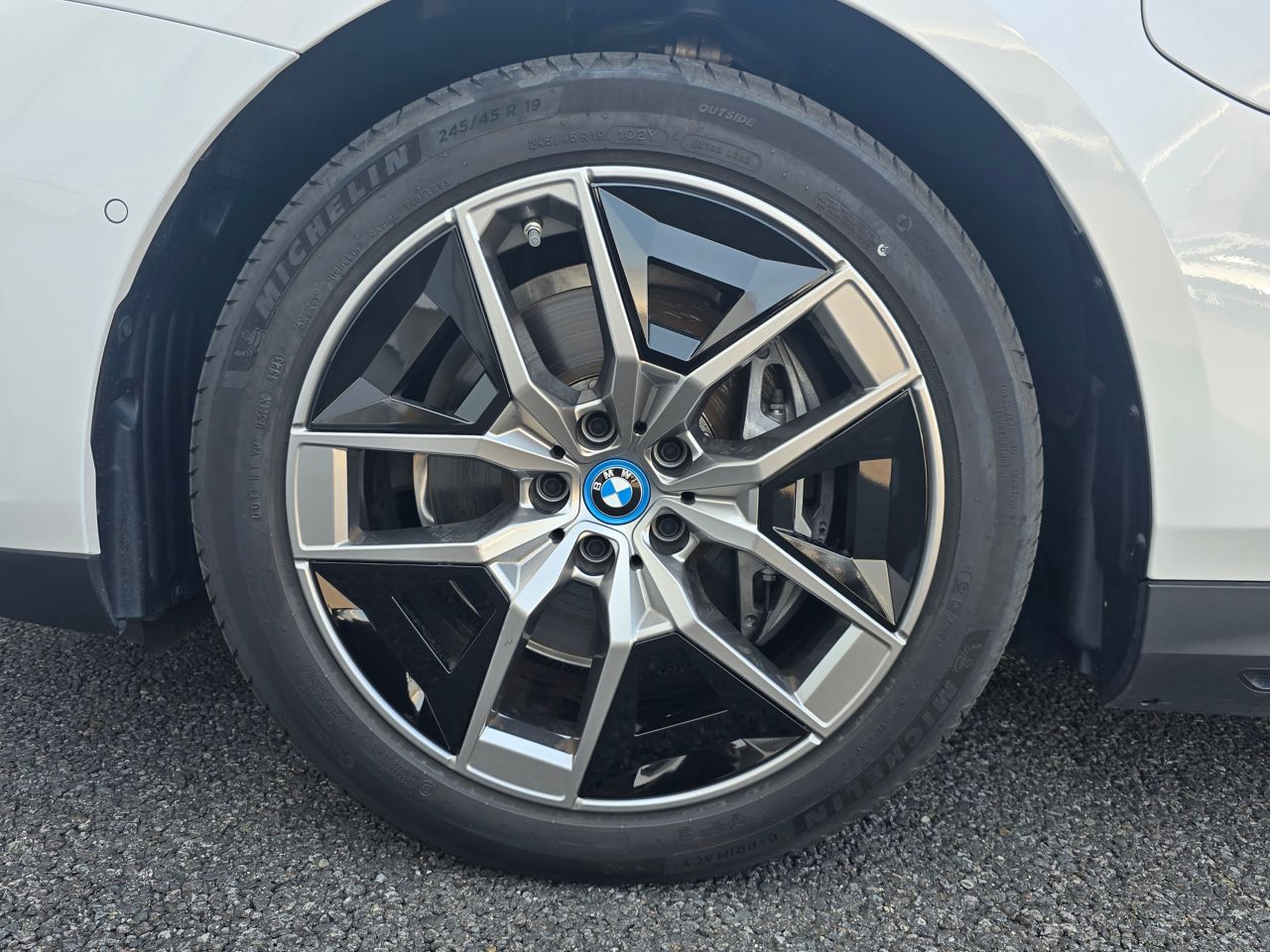 BMW i5 eDrive40 Sedan RHD