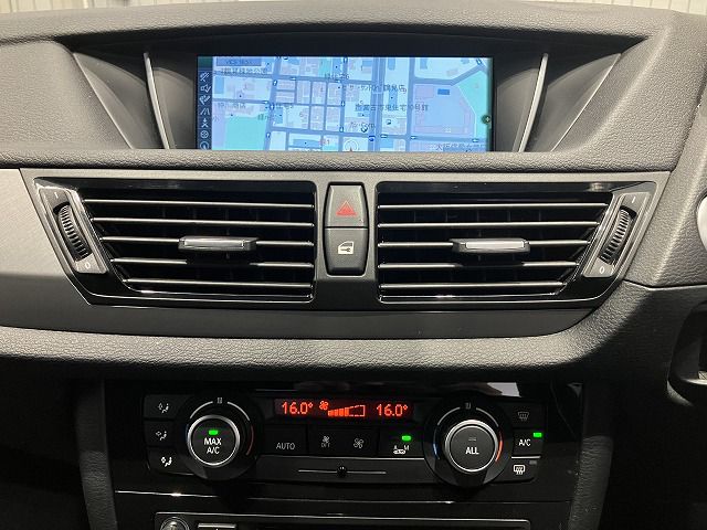 X1 SDRIVE20I RHD