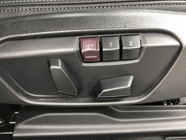 X1 sDrive18i RHD