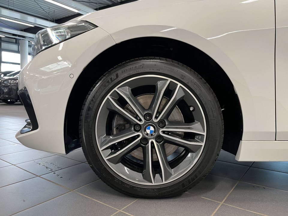 BMW 118