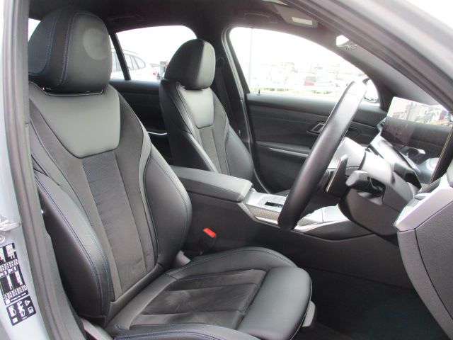 320d xDrive Berline RHD