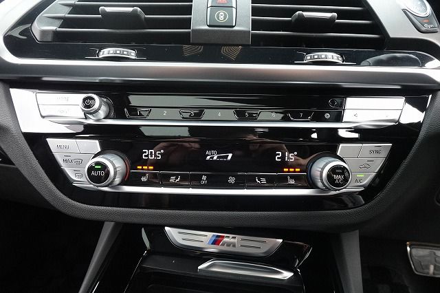 G01 X3 M40i RHD ZA