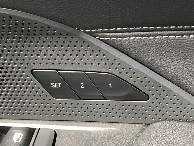G26 i4 eDrive40 RHD