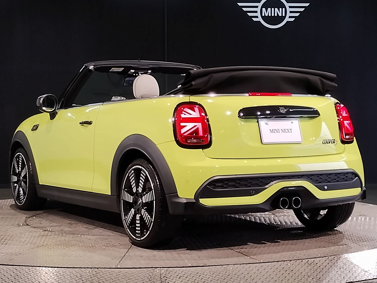 MINI Cooper S Convertible RHD