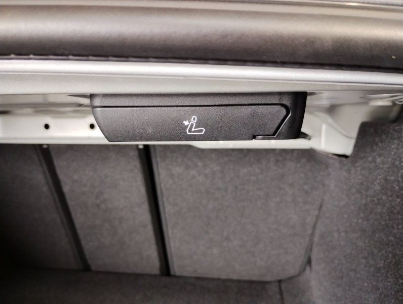 320d xDrive Berline RHD