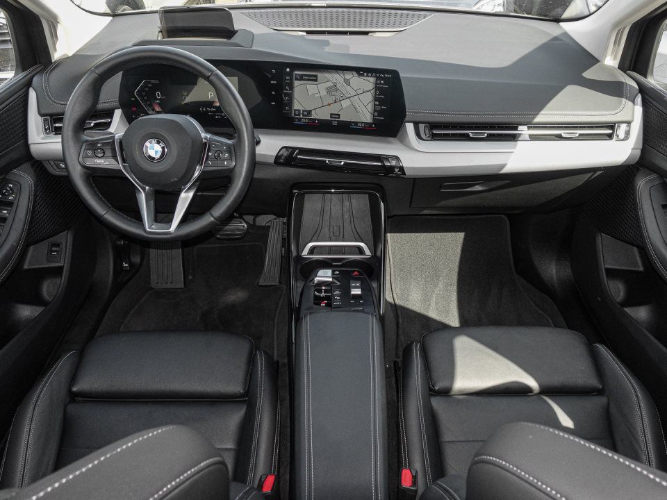 BMW 218