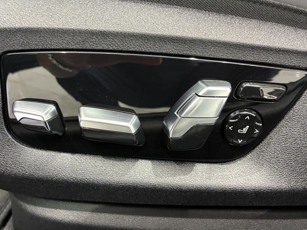 520d xDrive Touring RHD
