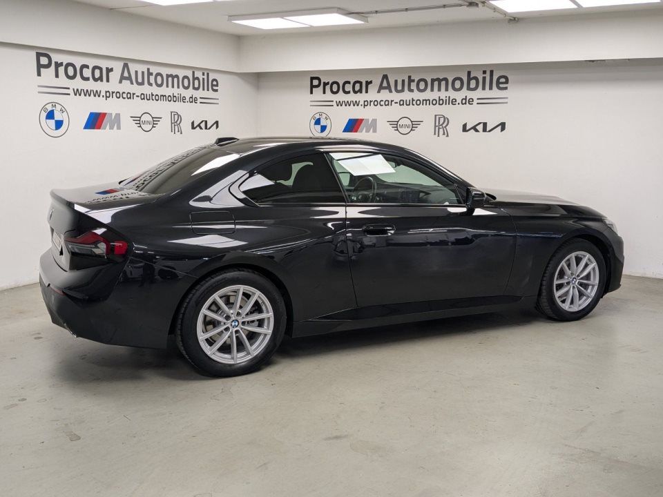 BMW 218
