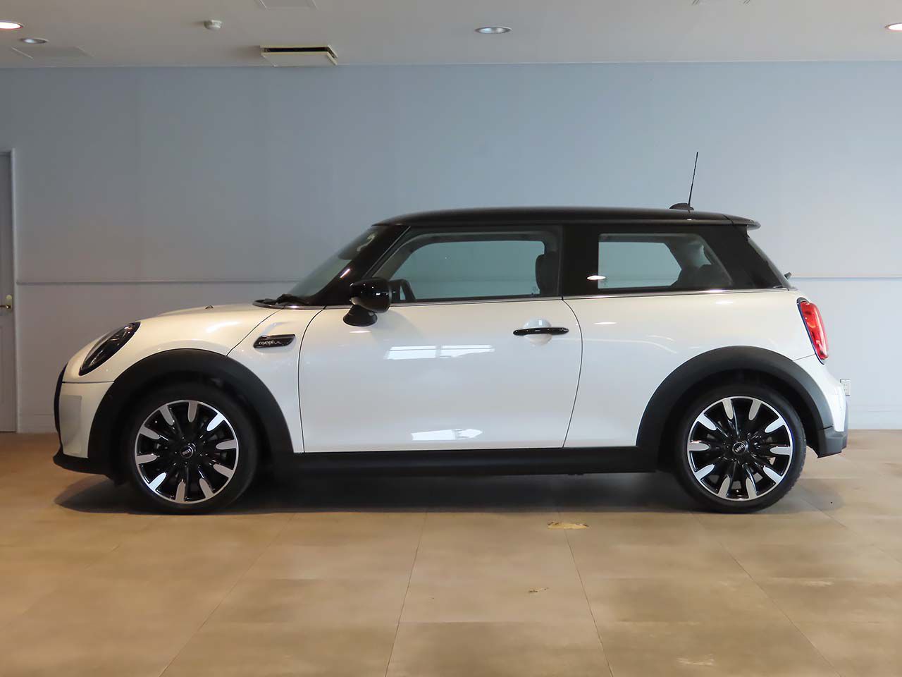 MINI Cooper F56 RHD