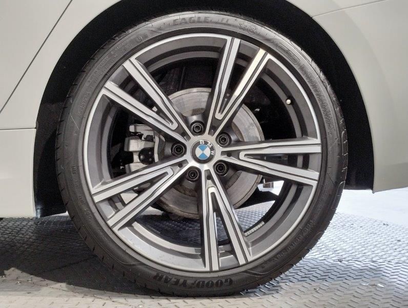 318i Touring RHD