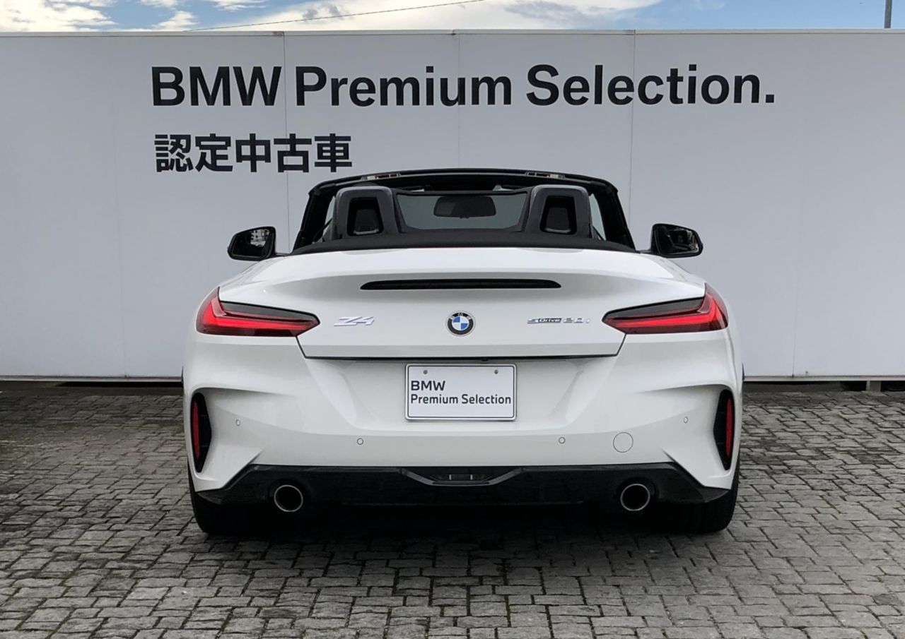 G29 z4 sDrive20i RHD