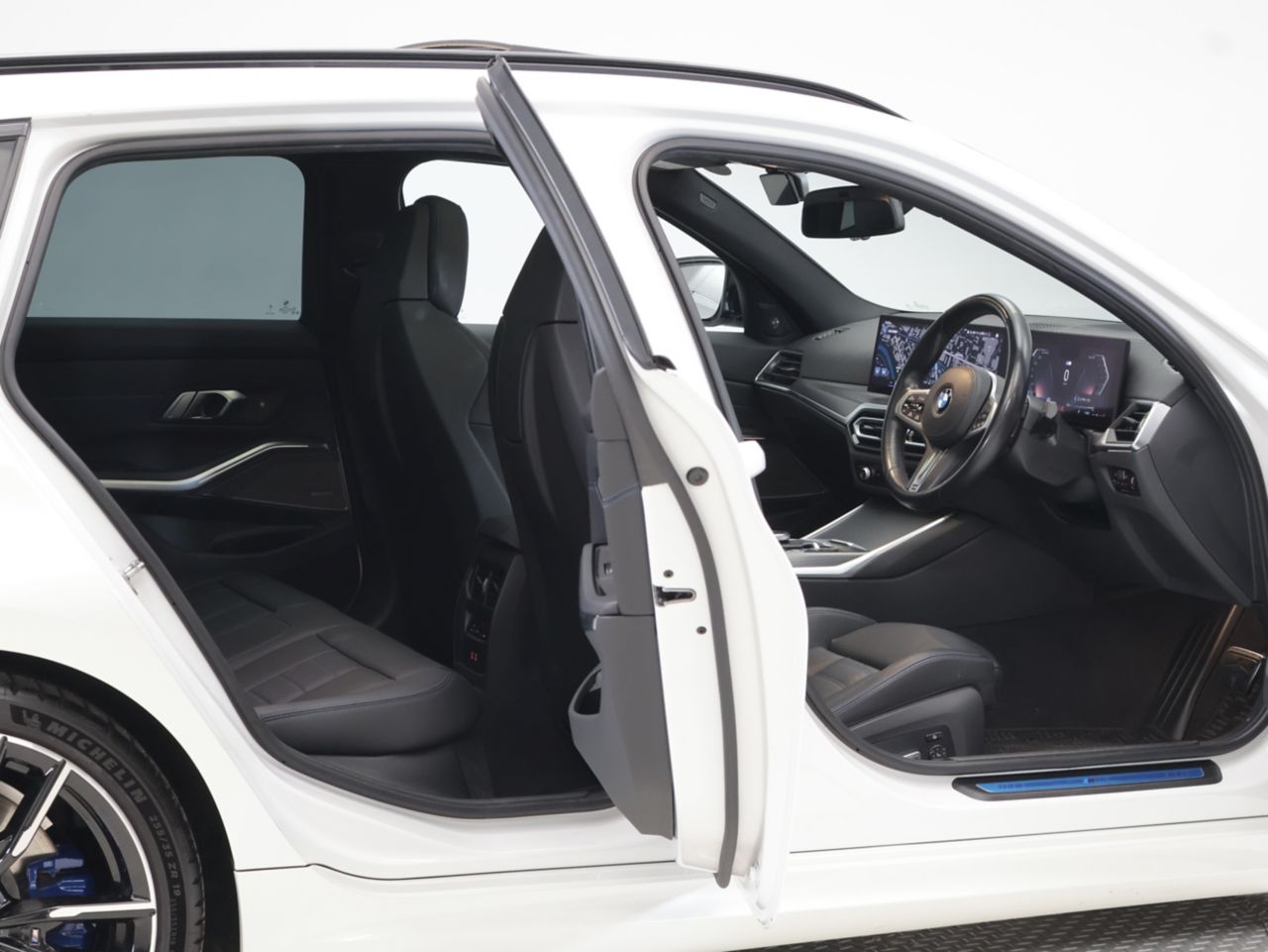 G21 M340i xDrive Touring LCI RHD