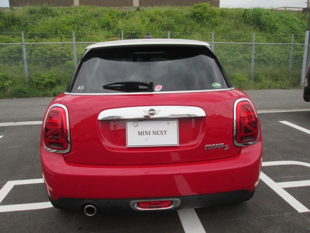 MINI F55 Cooper D 5dr Hatch LCI