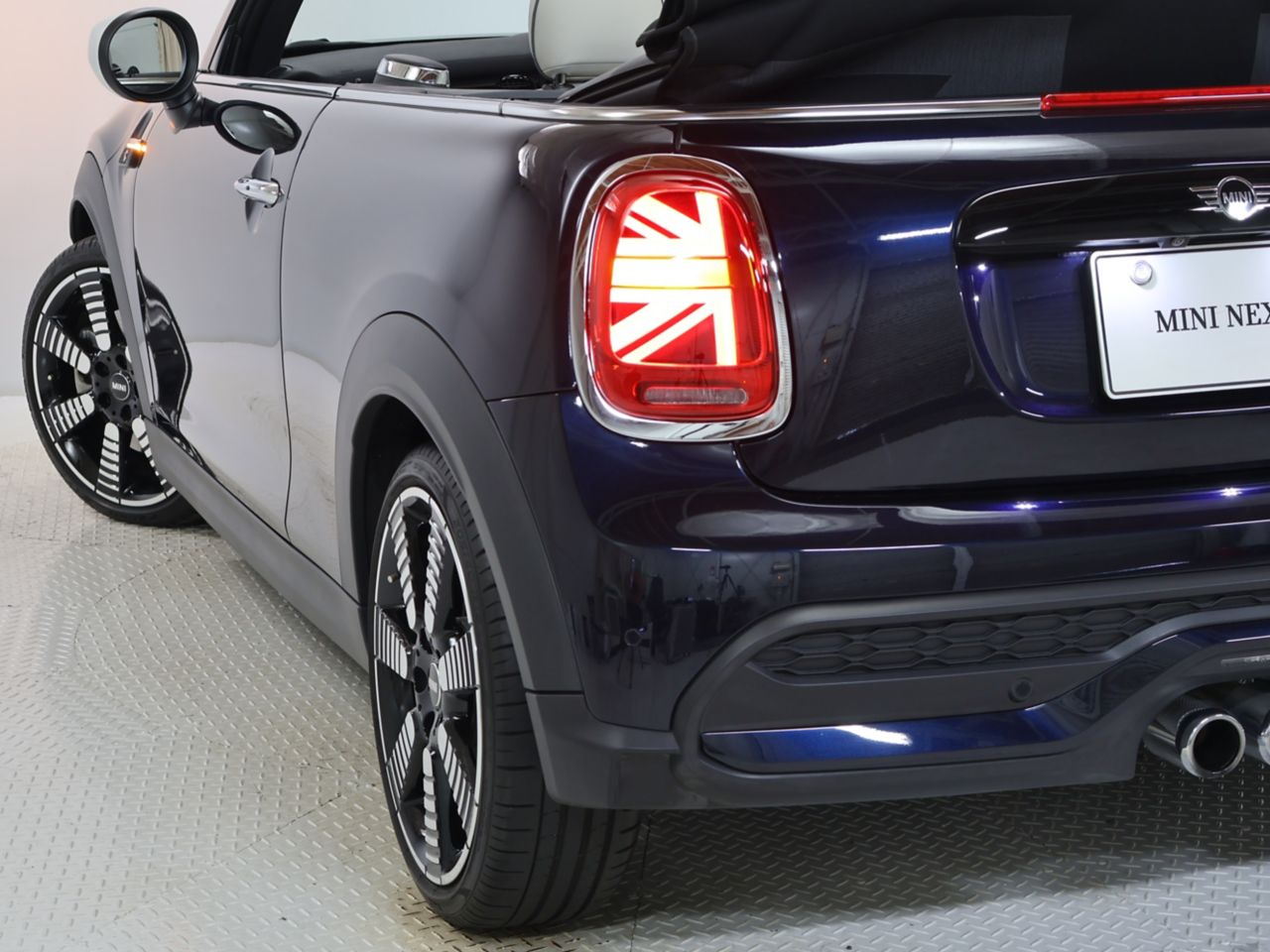 MINI Cooper S Convertible RHD