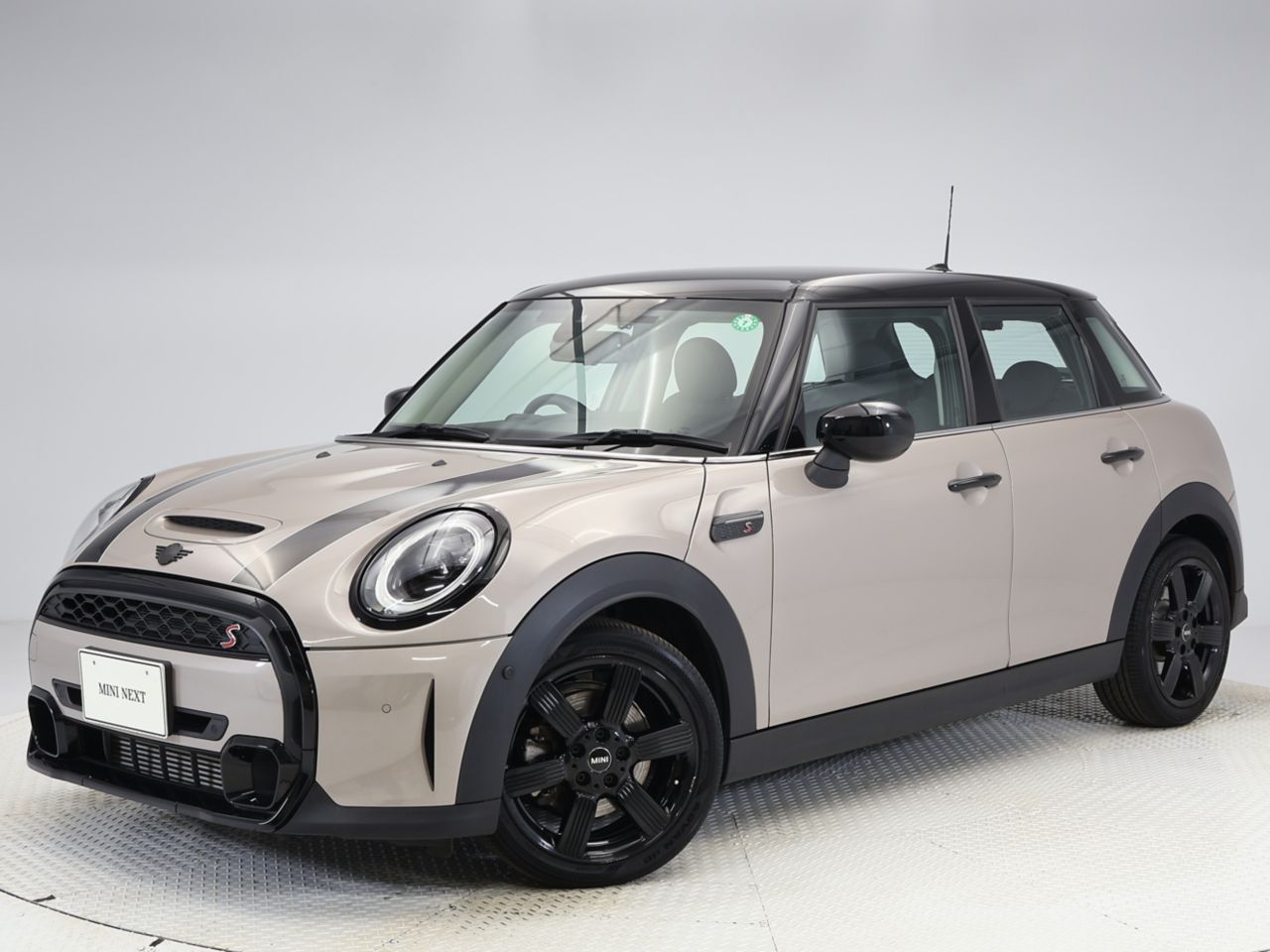 THE NEW MINI COOPER SD 5 DOOR.