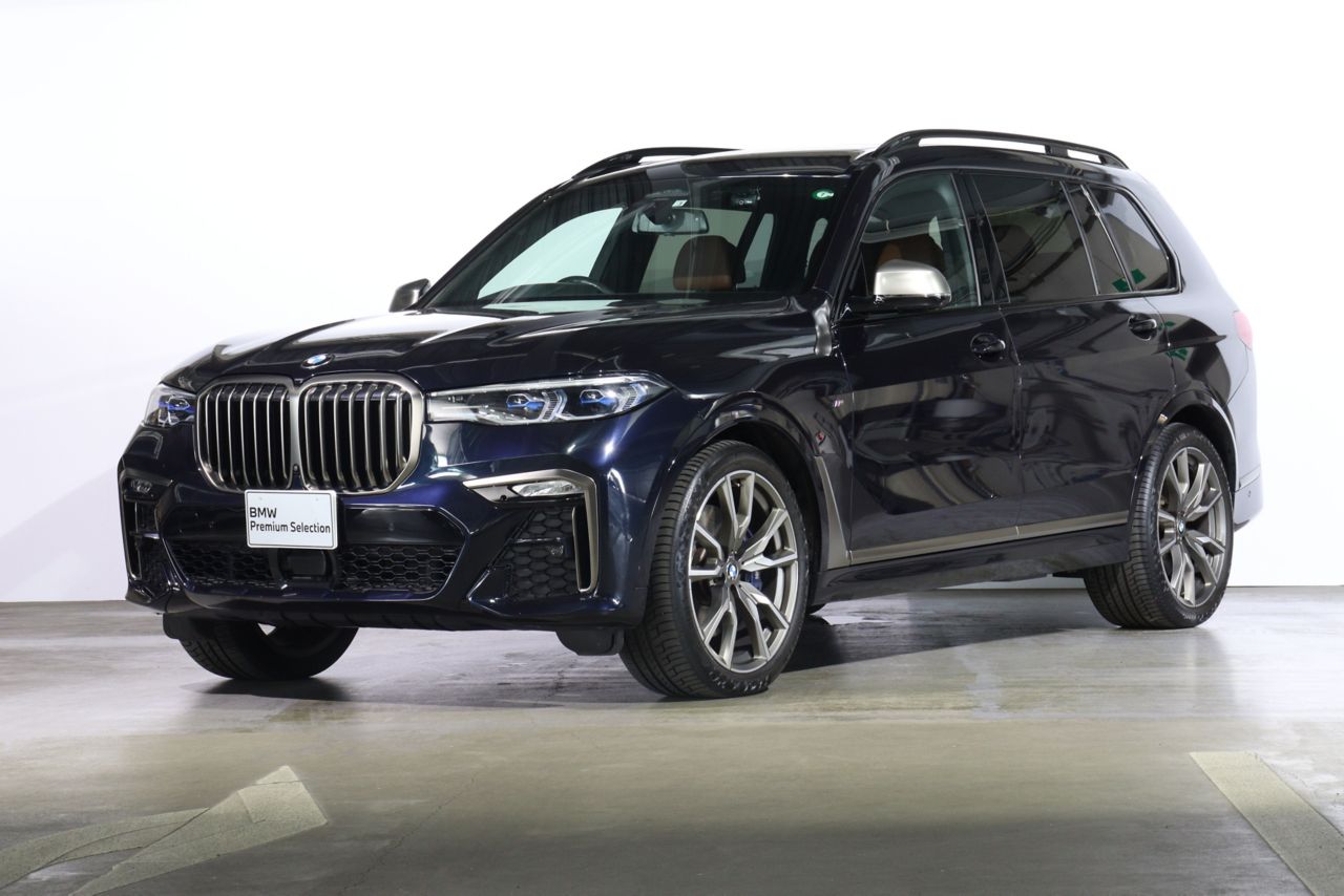 X7 M50i