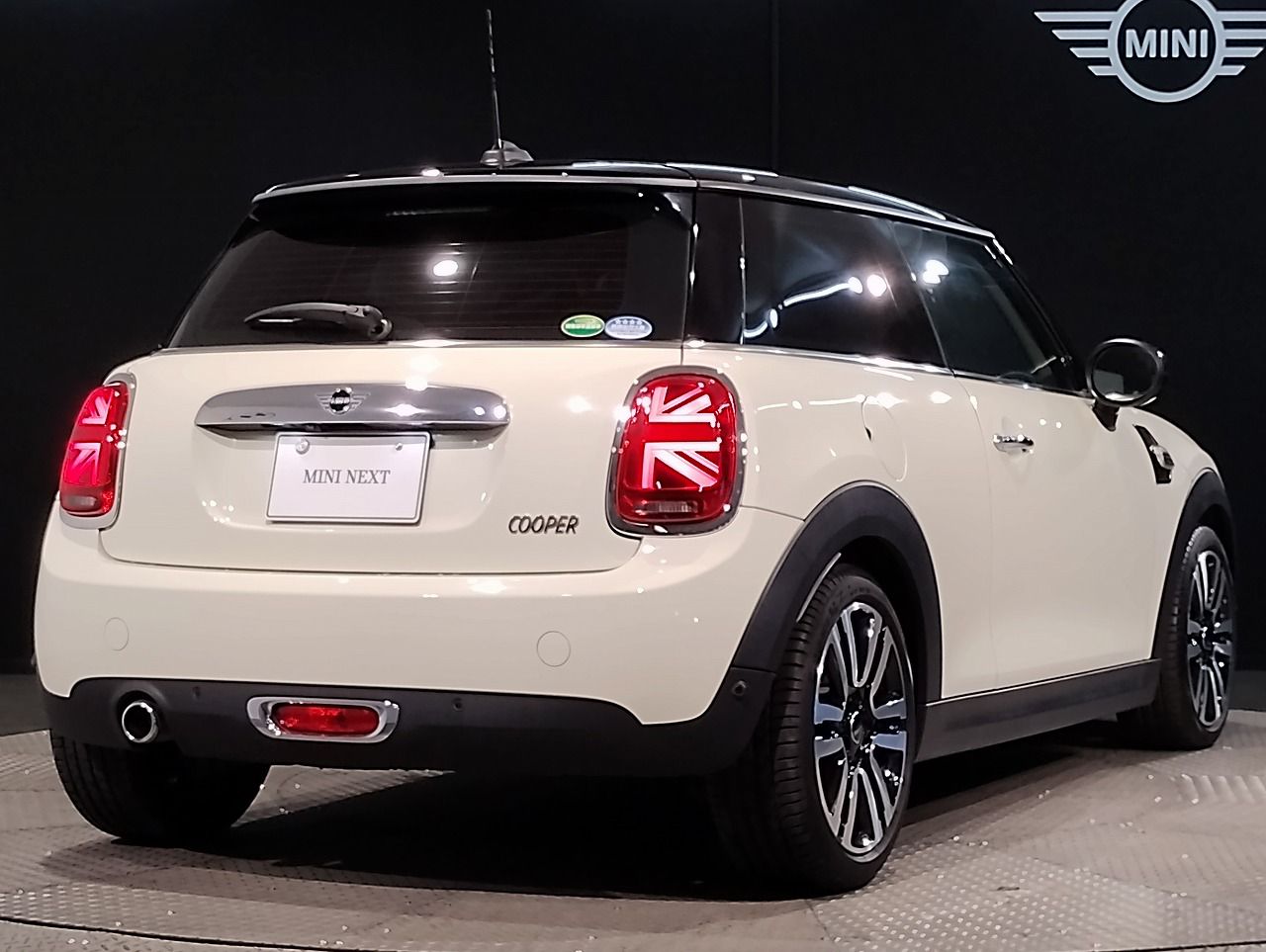 F56 MINI Cooper 3-Door Hatch LCI